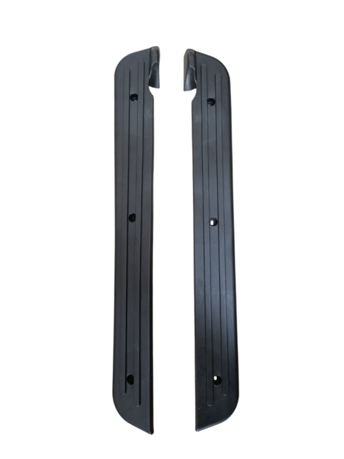 Пластиковые боковые накладки под ноги для Crosser TR-1
