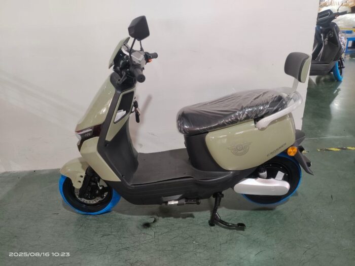 1761154366_68f9153e34459 Электроскутер Crosser CR-14 1000W (графеновый акб 72V/24Ah) 2025!