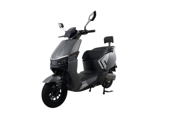 1763369490_691ae212432ec Электроскутер Crosser V7 1600W 72V 24Ah