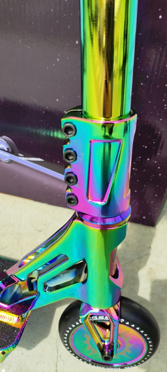 Трюковой самокат Crosser Phantom 120*24 (радужный)