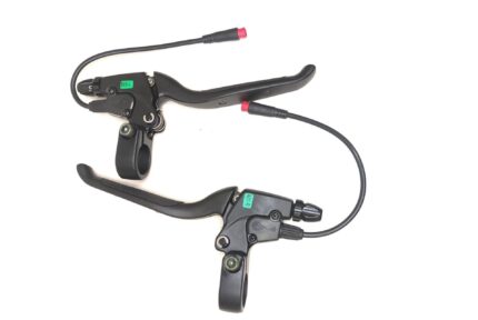 1680102215_642453474858c Ручки тормоза для Crosser Т4 пара