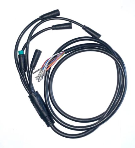 Центральная проводка Crosser Т4 под квадратный экран.