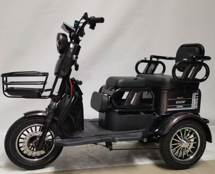 1758621868_68d270acecf5f Электроскутер Corso Protex (1200W графеновый акб 72V/23Ah)