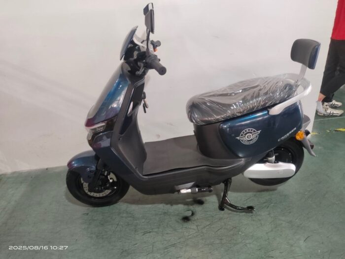 1761154366_68f9153e35dc2 Электроскутер Crosser CR-14 1000W (графеновый акб 72V/24Ah) 2025!